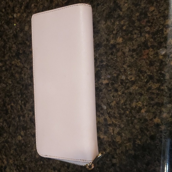 Michael Kors Wallet - Picture 2 of 11